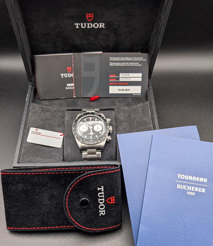 PXL 20251121 225139840