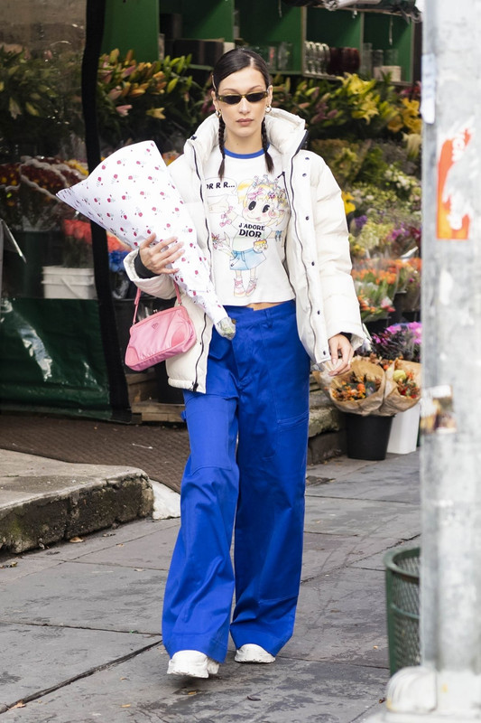 bella-hadid-out-shopping-in-new-york-11-16-2018-3