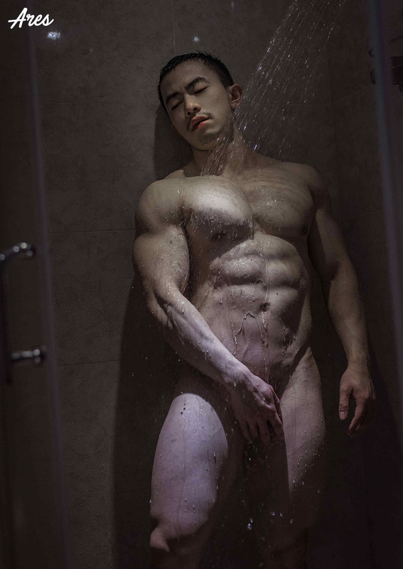 083