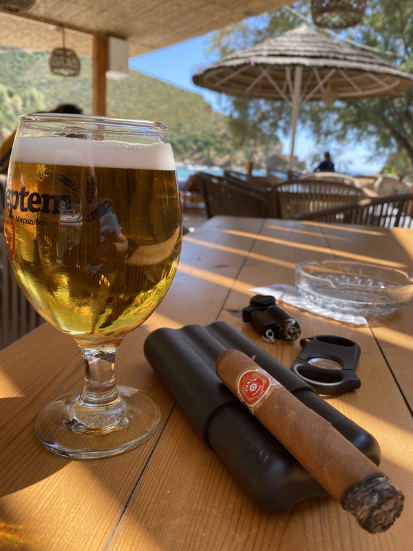 4AFF6E9E-F32F-436B-B124-94BDB41D468D