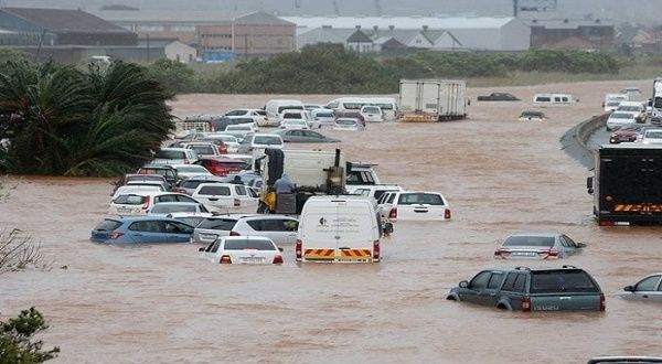 Aumentan a 253 los muertos por inundaciones en Sudáfrica tras fuertes lluvias