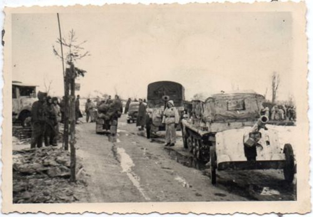 Orig Foto Deutsche Geschütz Wintertarn fahrzeug 