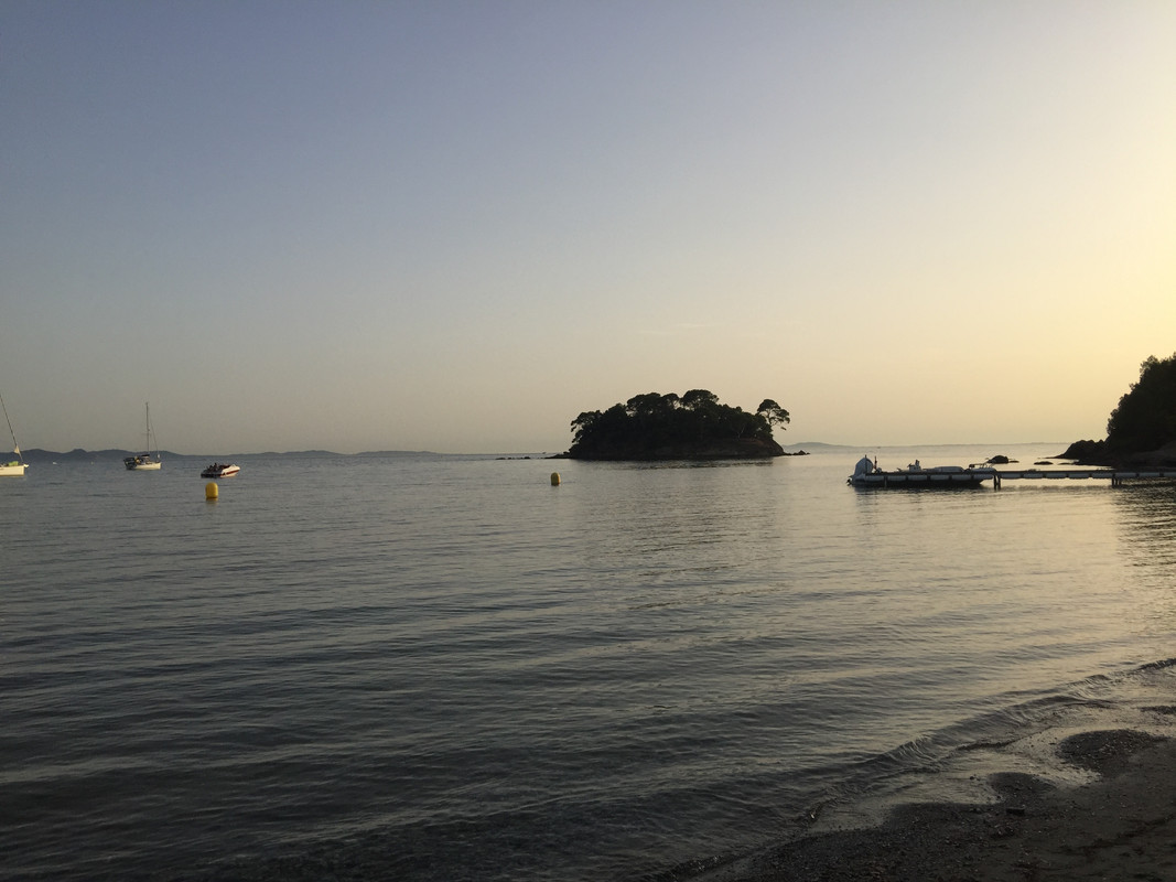 5A3ED294-AED2-424E-B64B-75245D944C03