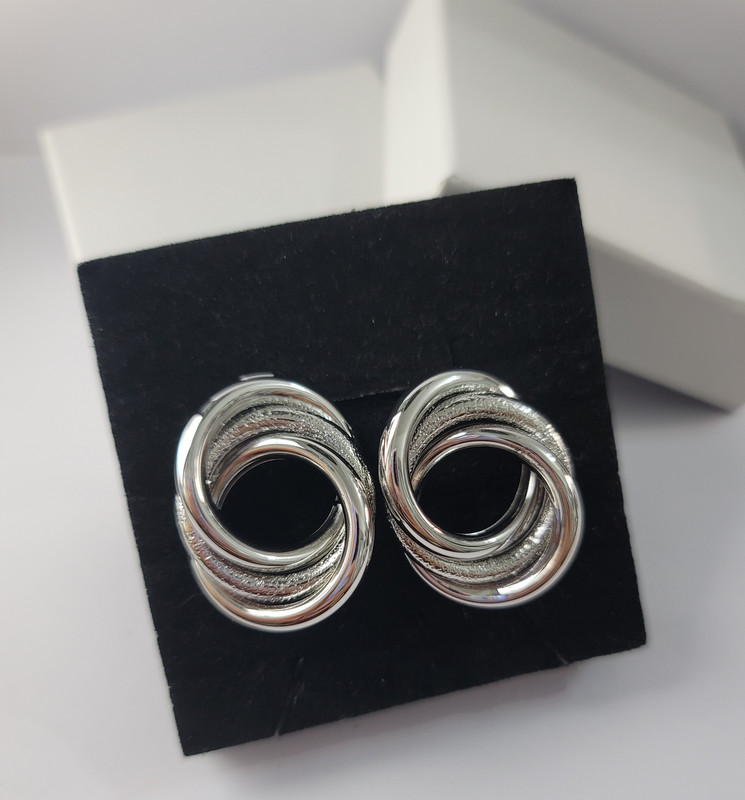 Arete plateado 2
