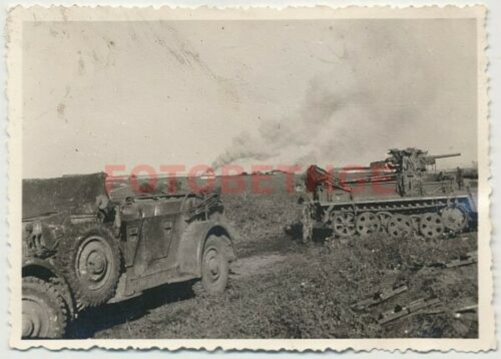 Sturmflak 3t Demag Halbkette SFL 3,7 Pak Ostfront brennende Häuser