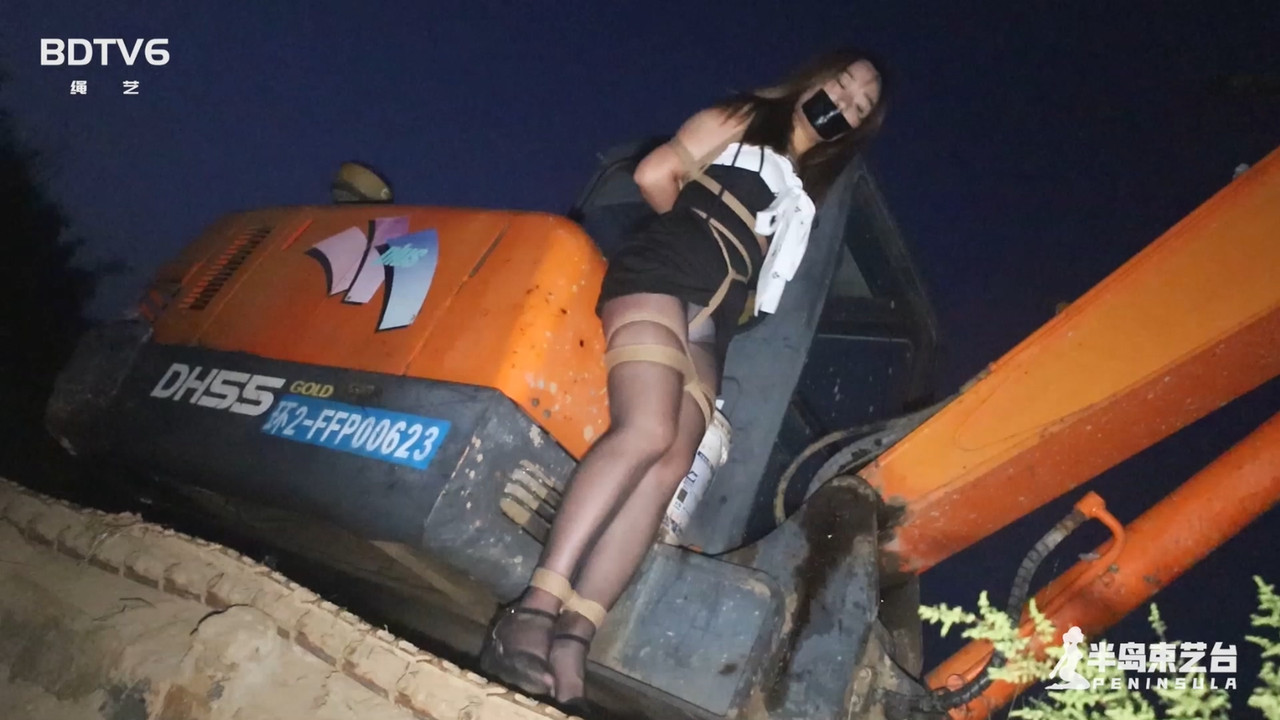 半岛束艺 户外孤岛求生 奎因.mp4_20210925_132915.330