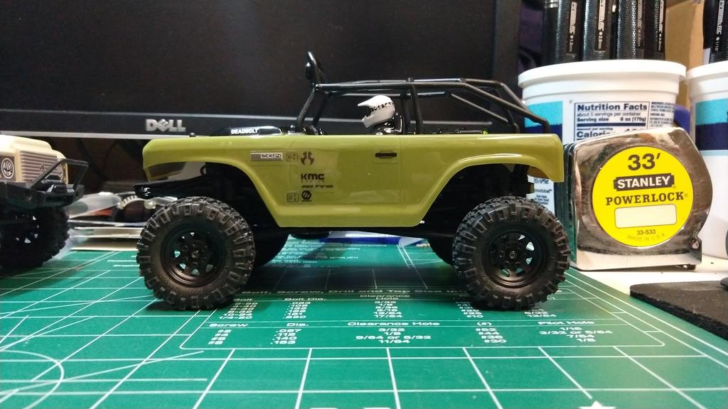 scx 24 rc car