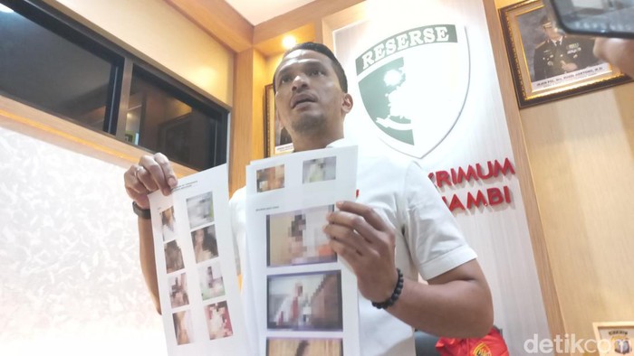 dirreskrimum-polda-jambi-kombes-andri-ananta-yudhistira-menunjukkan-puluhan-koleksi-video-porno-wani