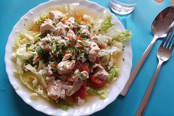 Mexikanische Hühnersuppe mit Salat