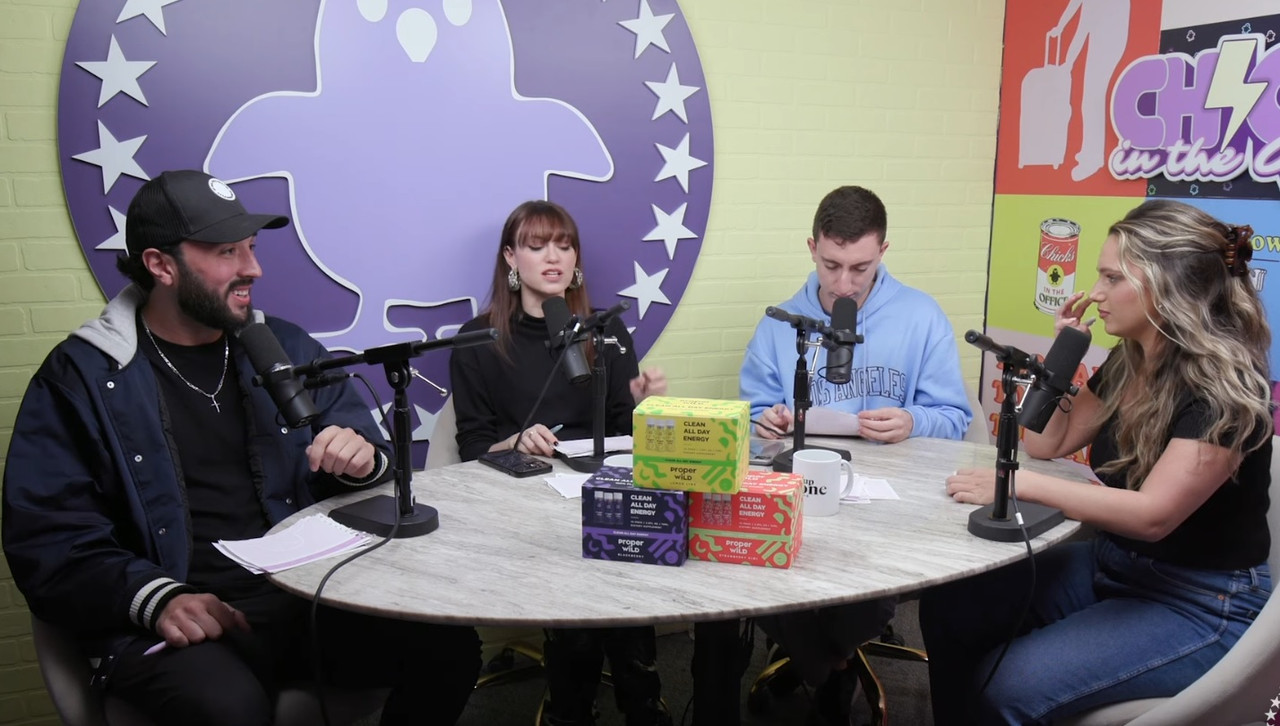 With Fran Away In Arizona, Big Ria Sneaks Mush Onto CITO r/barstoolsports