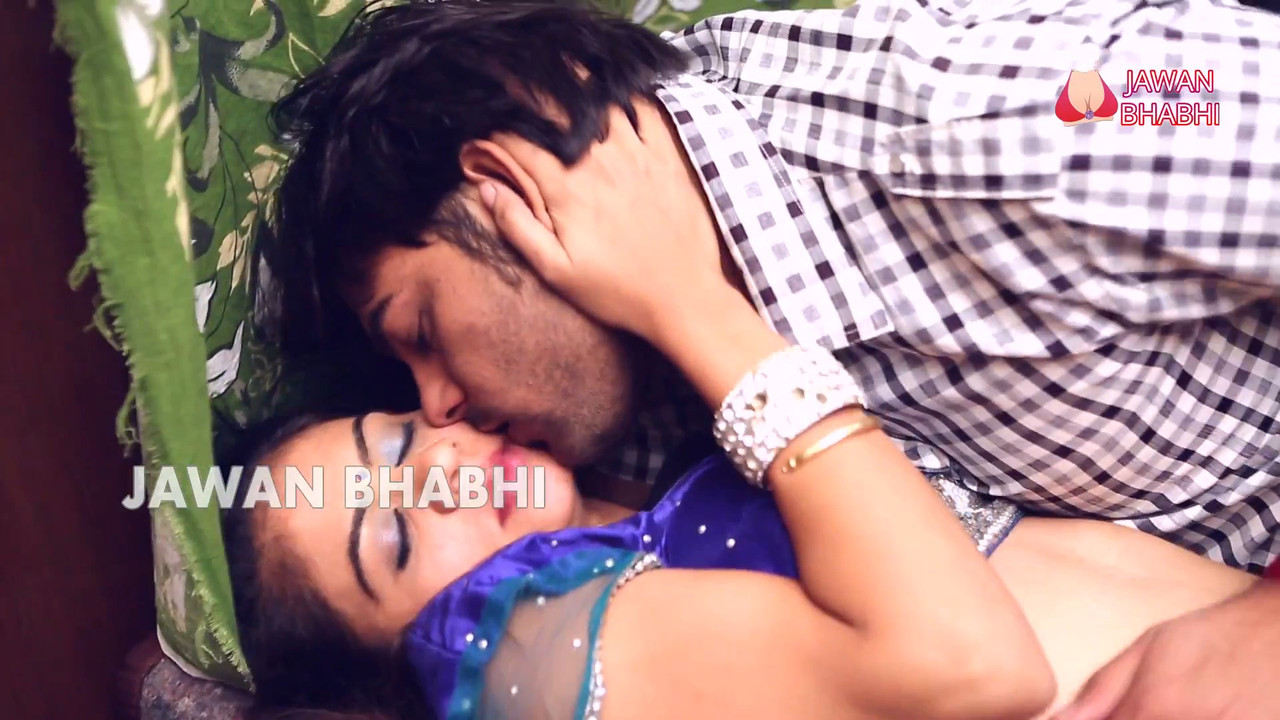 Garam Bhabhi Ki Bra Utari Tailor Ne.mp4_snapshot_04.16_[2021.09.25_15.51.21]