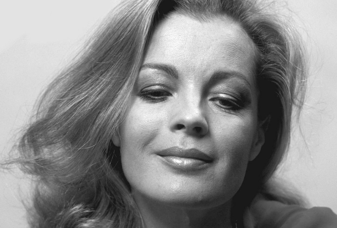romy_schneider_jv48