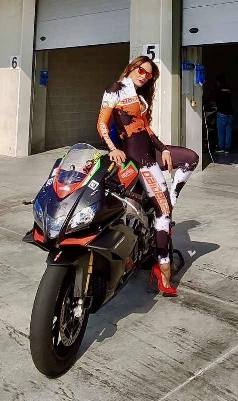 AEF1F16F-66F9-4E85-BC0B-A30CA402BB40