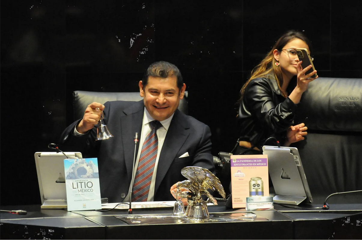 Recicla senador Armenta, propuesta para elegir por voto a jueces y magistrados