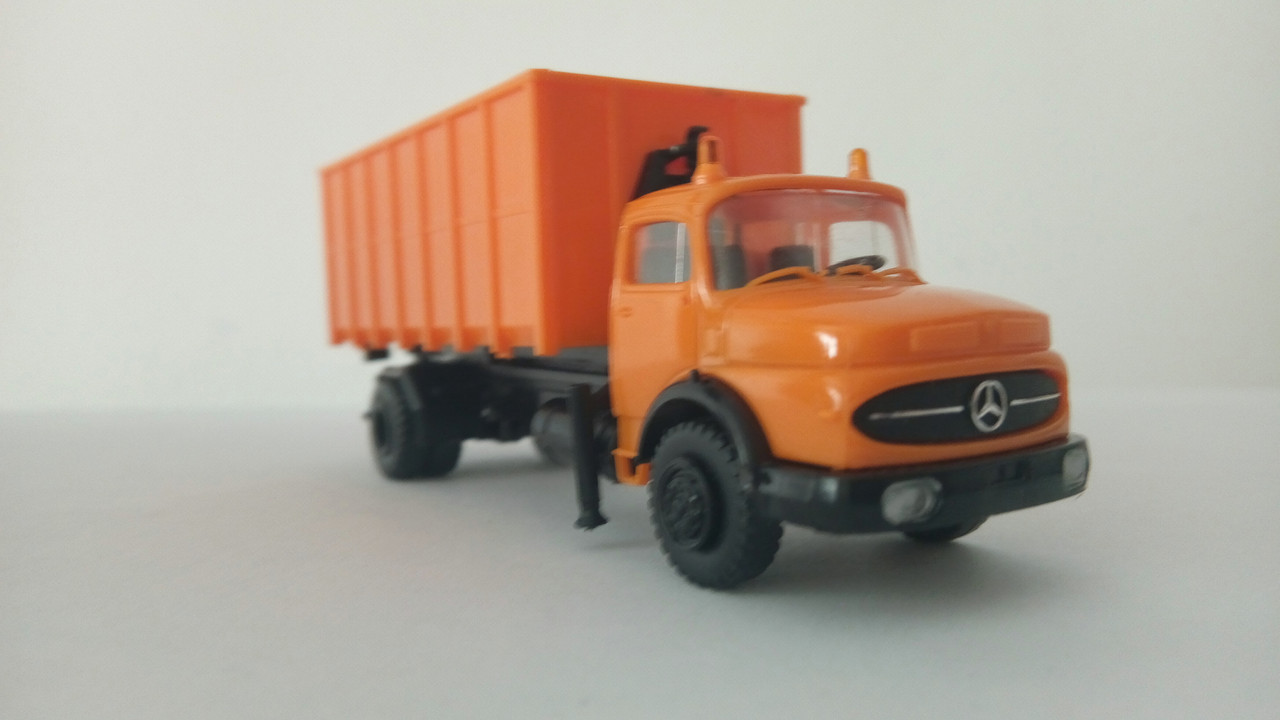 Mach (9789)