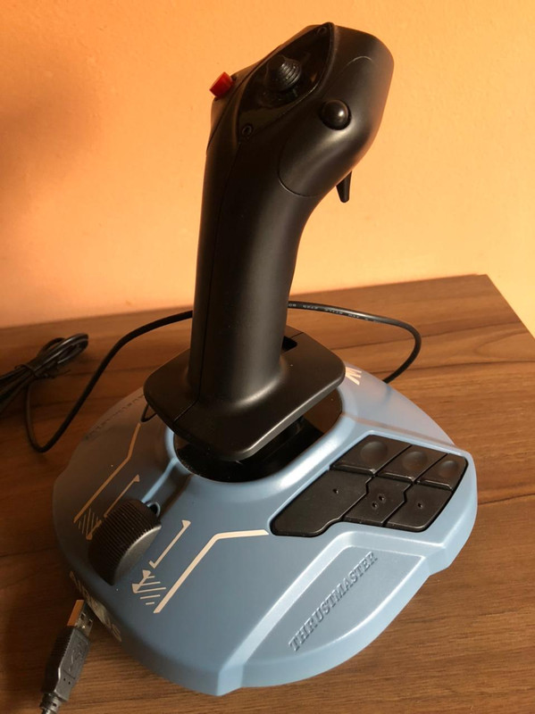 Vendo Thrustmaster TCA Sidestick Airbus Edition Whats-App-Image-2021-08-01-at-14-42-13