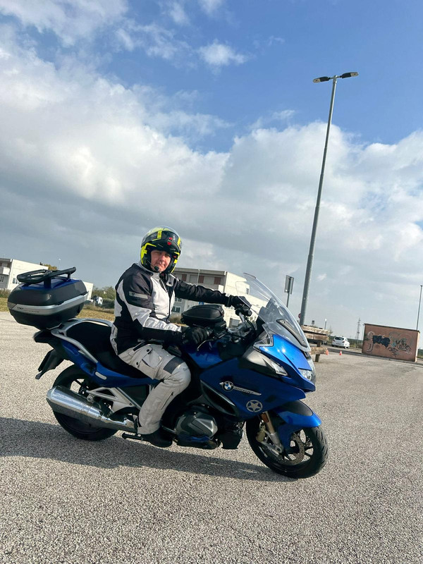 CE02FF7A-91E6-4576-AE92-9B1C18223788