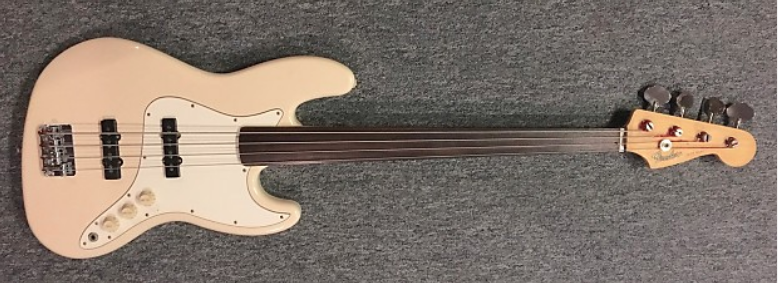 Fender Jazz Fretless White