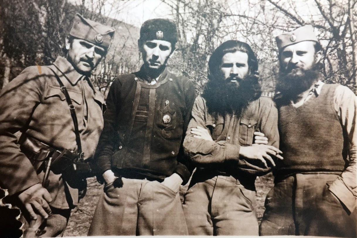 [Слика: 27-12.jpg]
