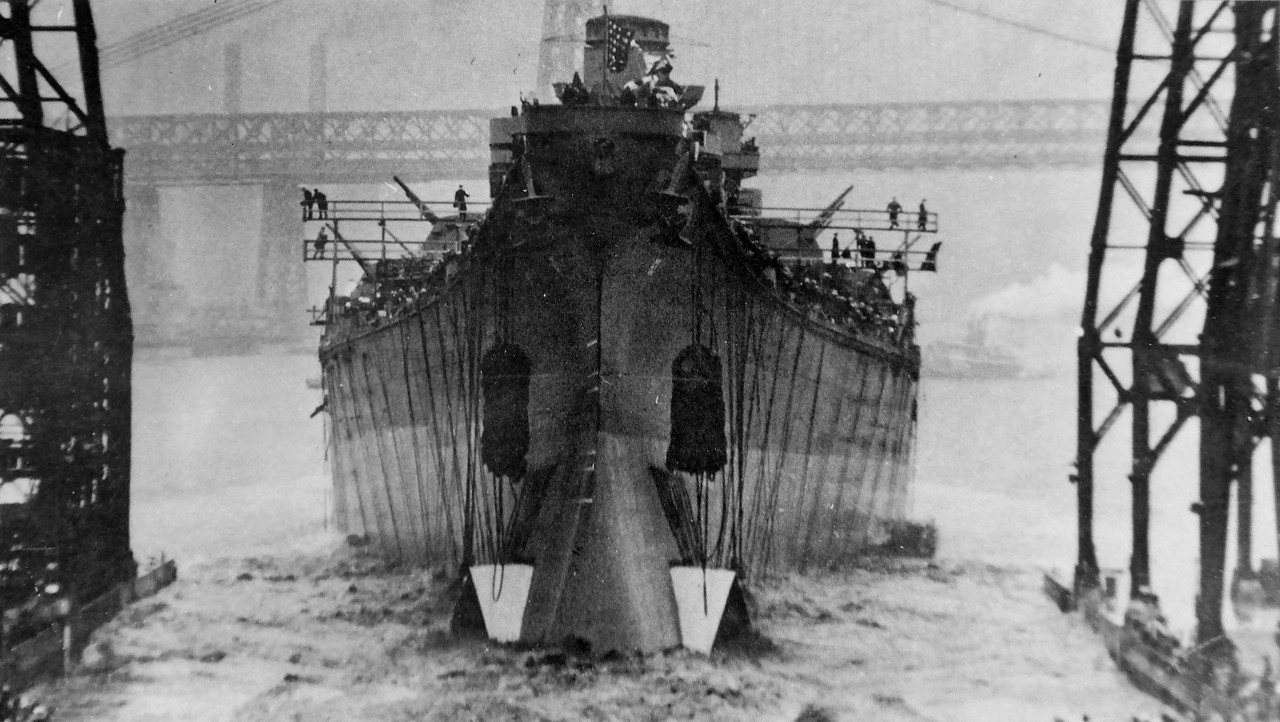 USS-Missouri-BB-63-botadura-en-Nueva-York-29-01-1944.jpg