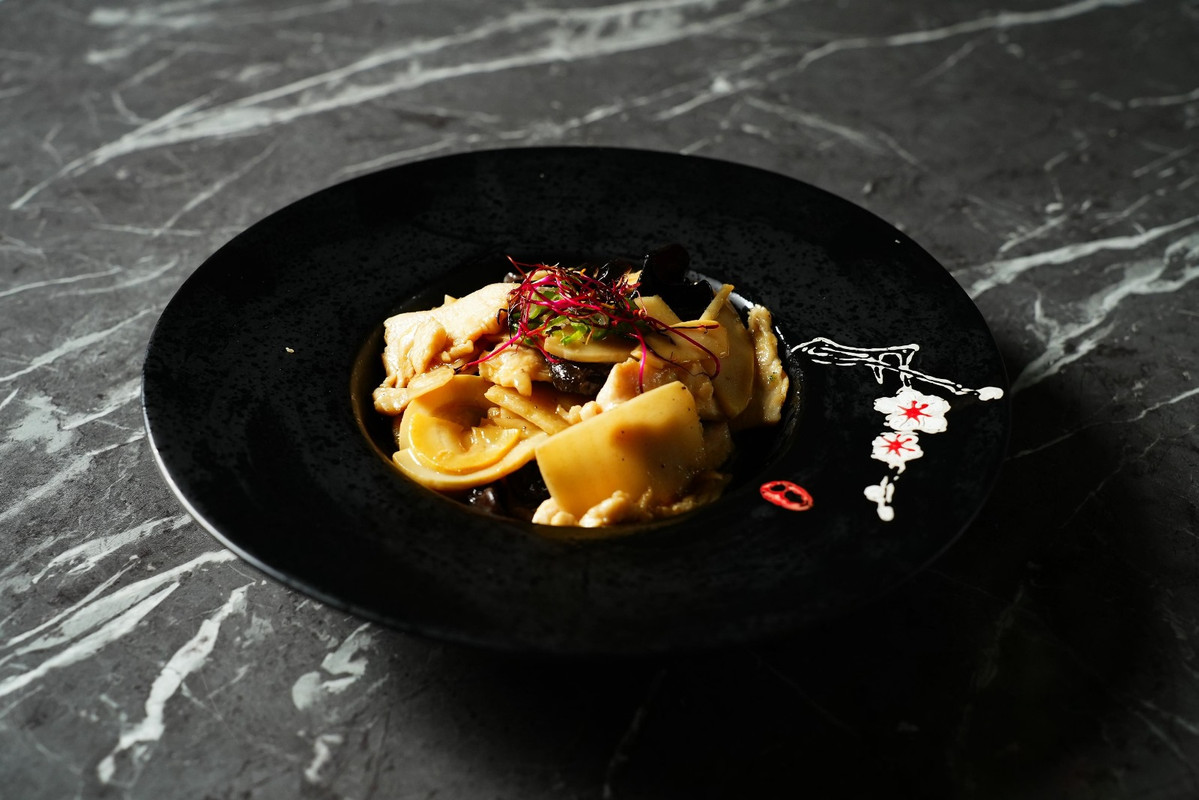 Pollo funghi e bambù