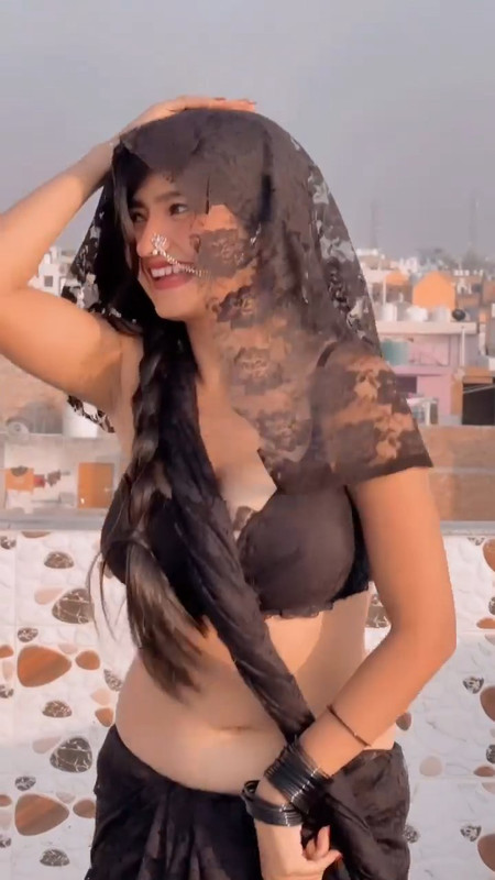 Neha Hot sexy Big boobs deep wide navel show.mp4_snapshot_00.42.977