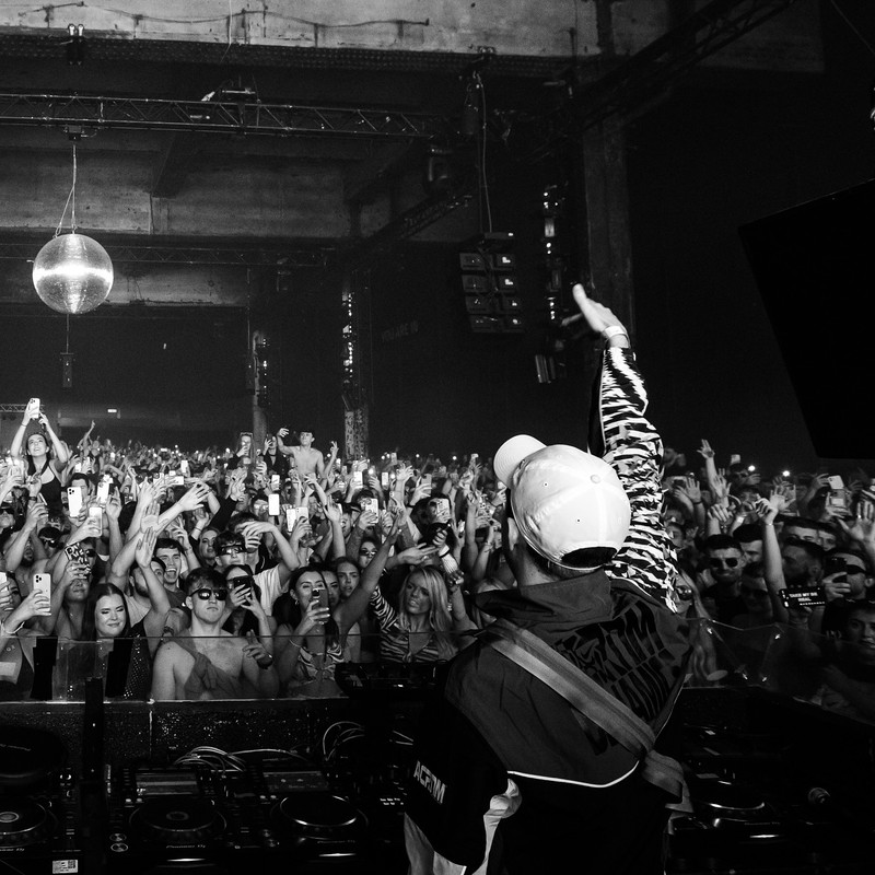 THE-WAREHOUSE-PROJECT-no-phones