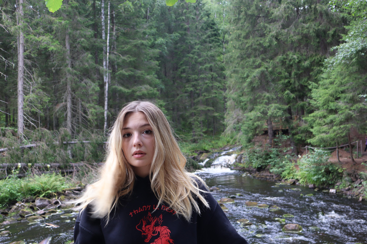 E1C59D89-F569-42FE-8CDE-3742E4D7E9CC