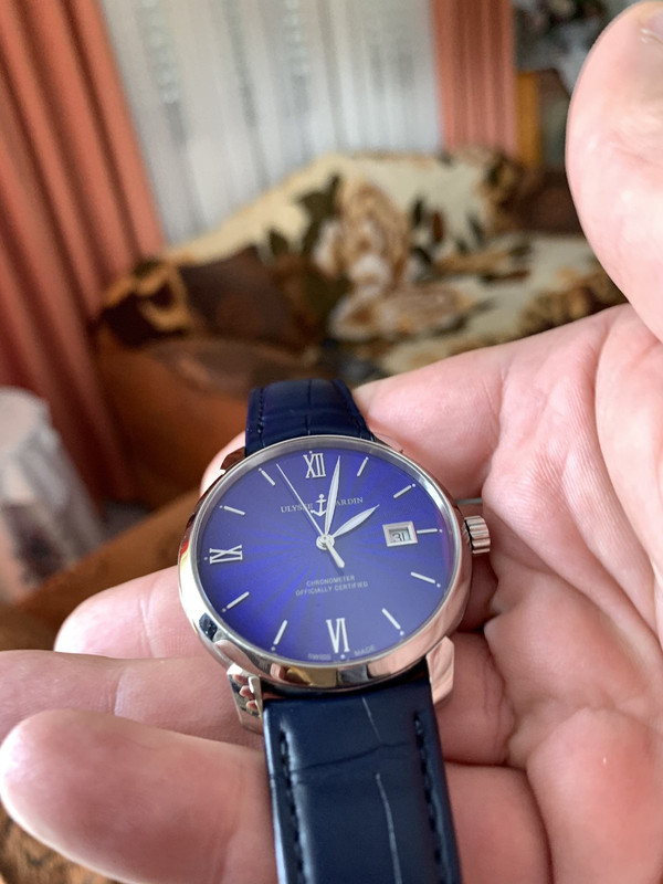 FB996CD4-A363-4B06-8128-522DA95461D2