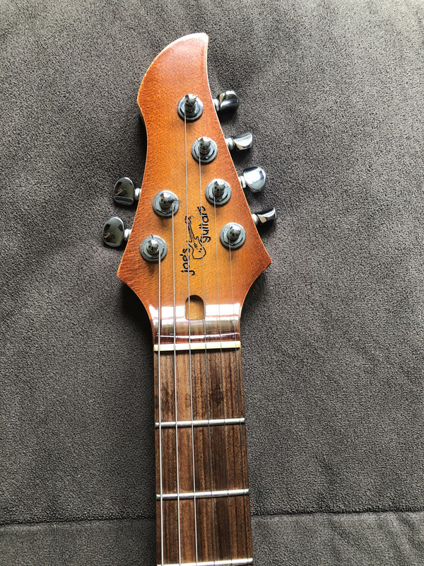 39A9EC6C-DBD7-4C56-B2F3-84AF849FFFAC