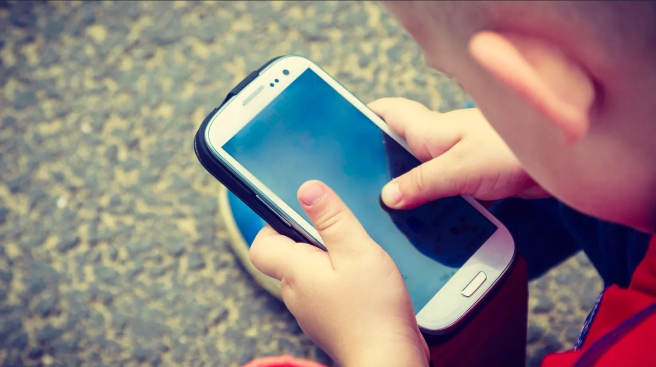 Cómo evitar que tus hijos compren gemas de sus juegos en tu celular