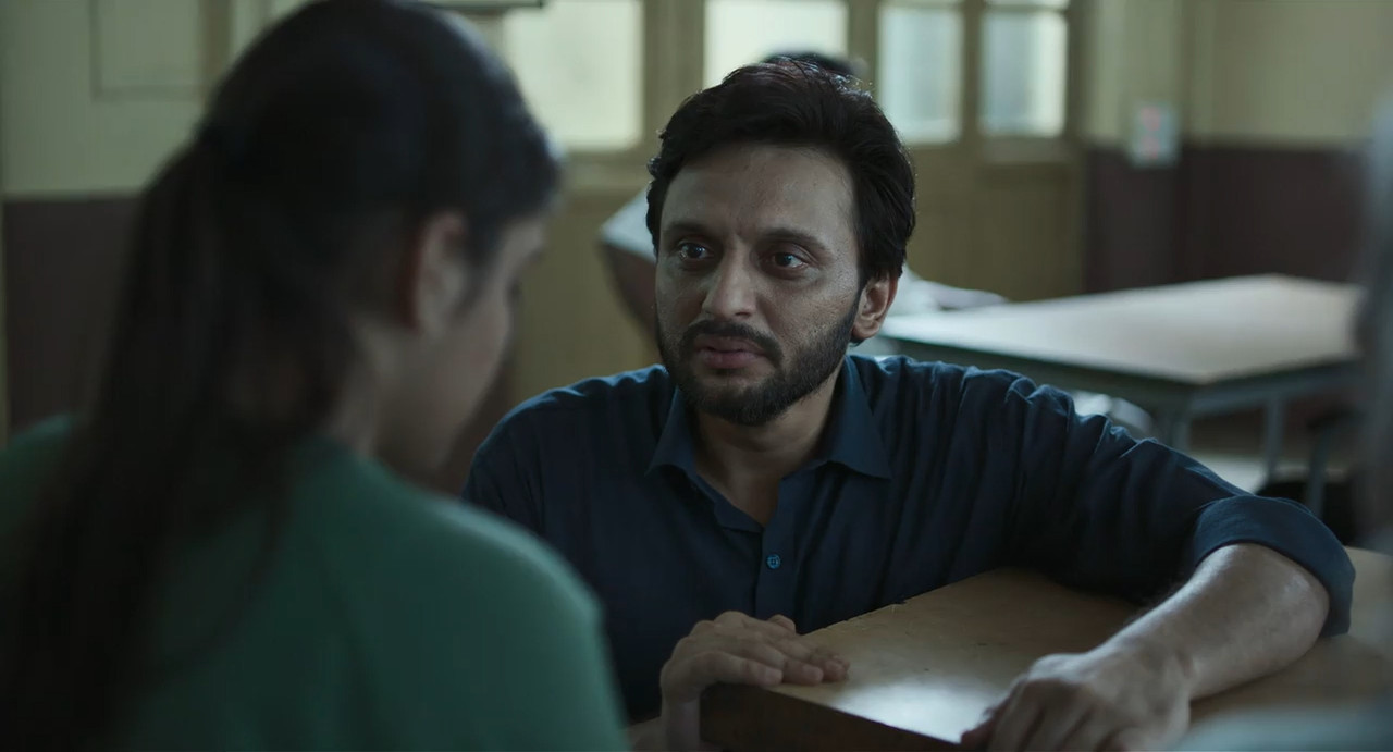 Criminal Justice: A Family Matter 2025 WebRip Season 1 [Hindi + Tamil + Telugu + Malayalam + Kannada] 480p 720p ESub Screenshot