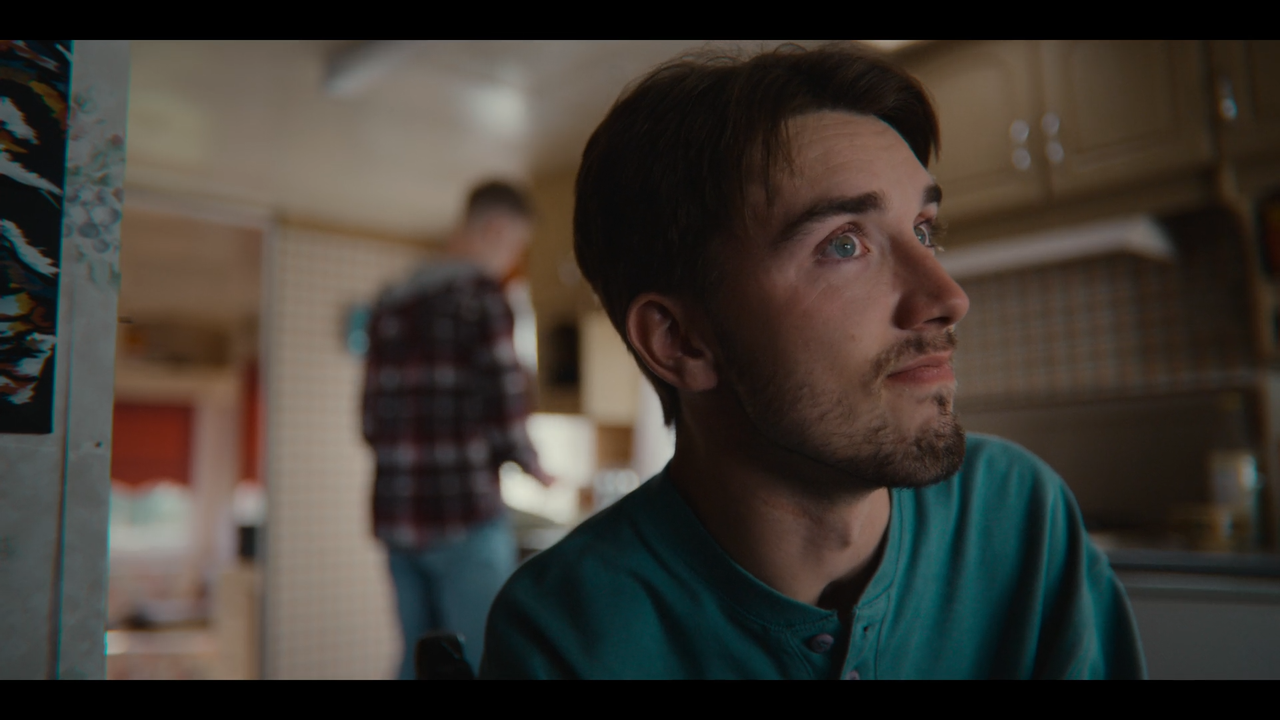 Sex.Education.S03E01.Episode.1.1080p.NF.WEB-DL.DDP5.1.x264-AGLET.mkv_snapshot_05.10_[2021.09.17_13.1