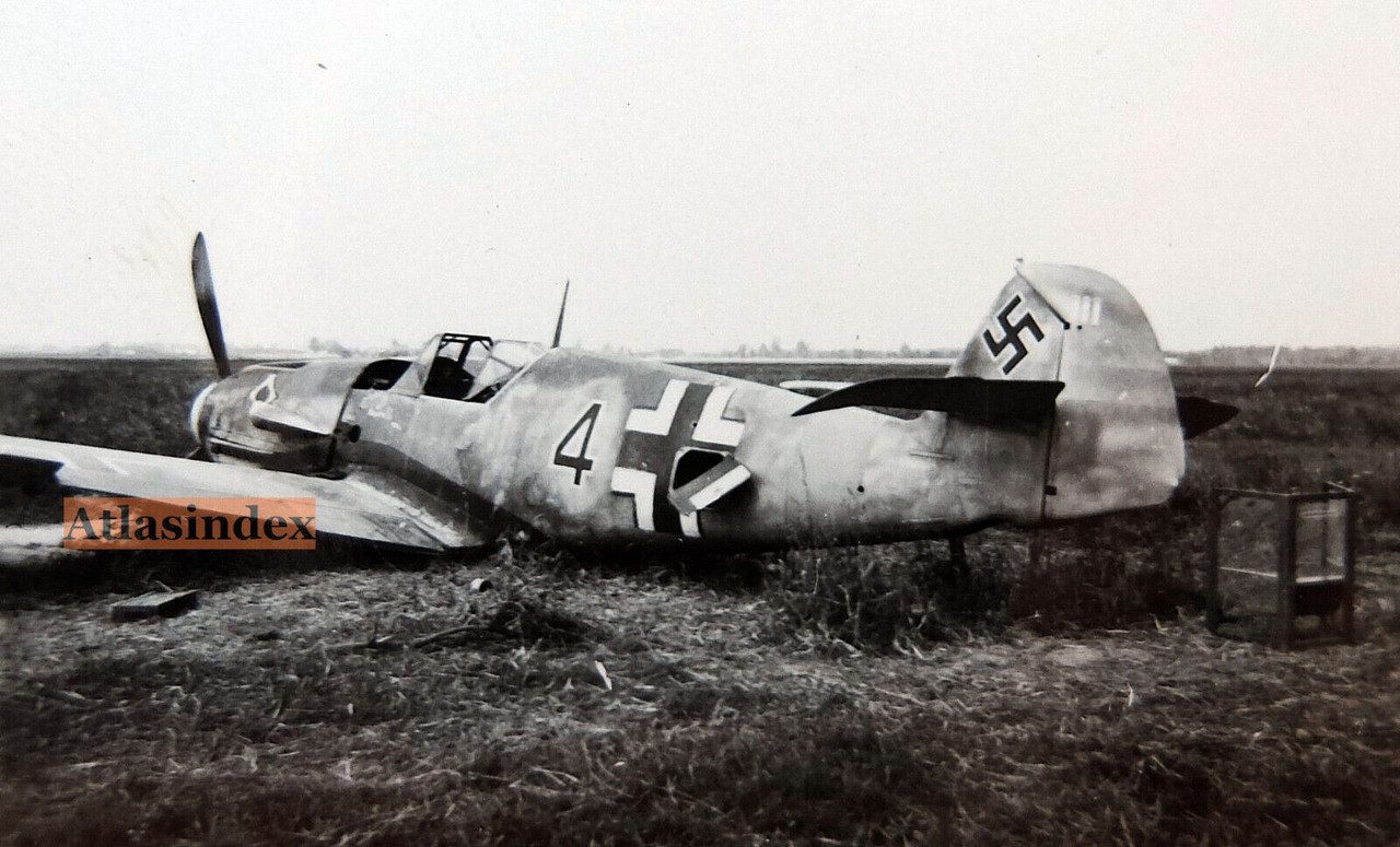 Foto Rußland Feldzug Messerschmidt Me109 BF 109 Kennung Pik As Jagdgeschwader 53 (1)