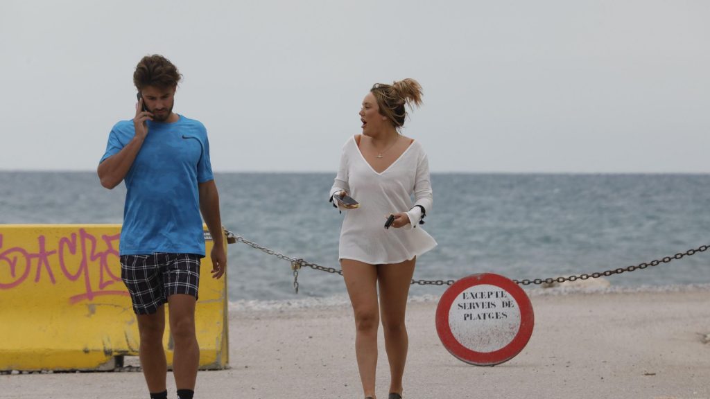 Charlotte-Crosby-Upskirt-Stars-Com-1-1024x683-12