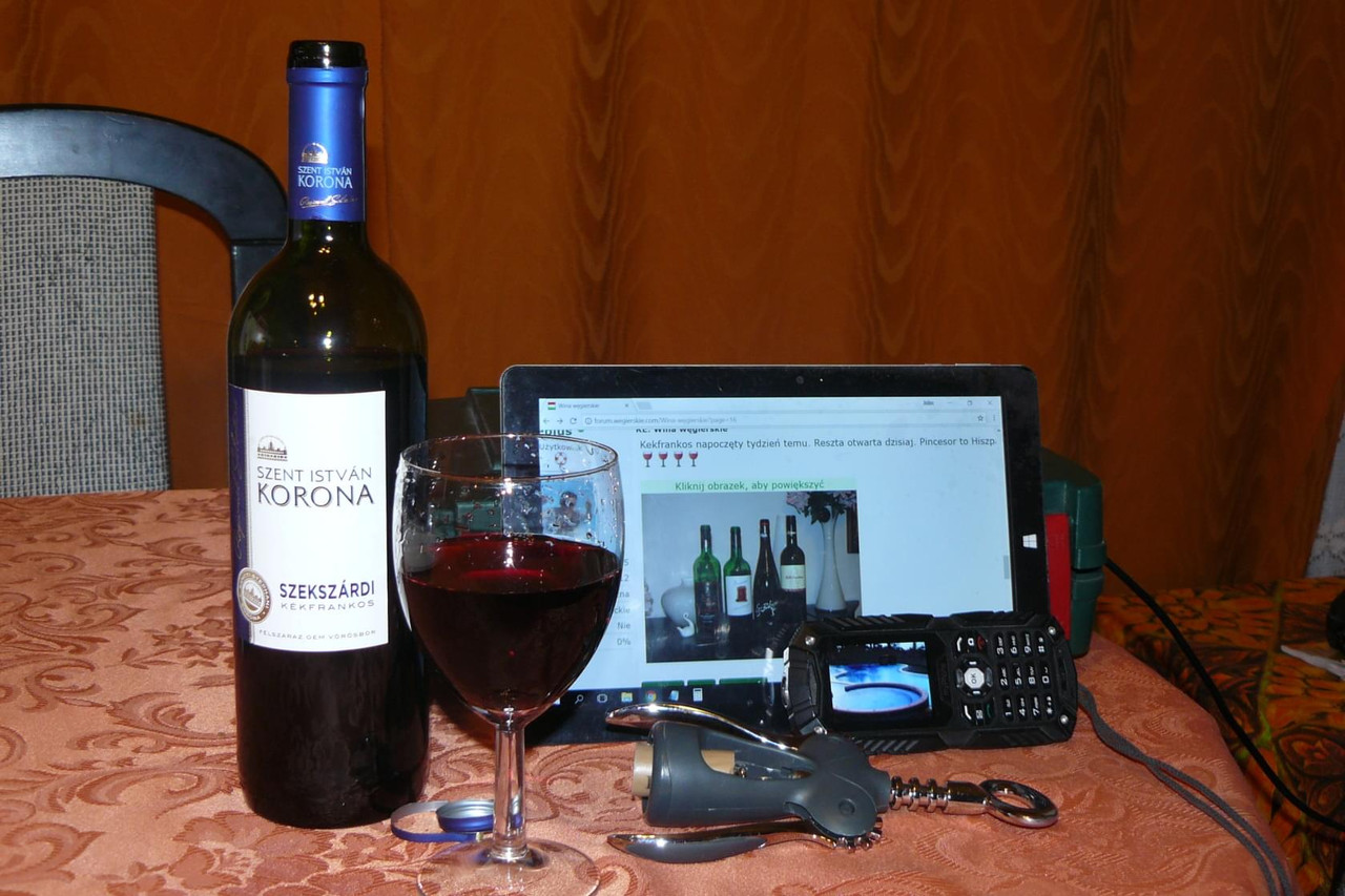 [Obrazek: 3d366a05448ef75e.jpg]