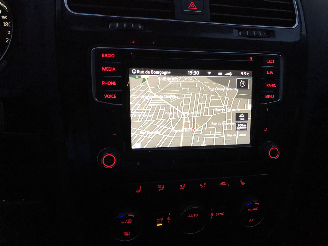 048F8FD8-760C-4B5E-915A-810B90313092