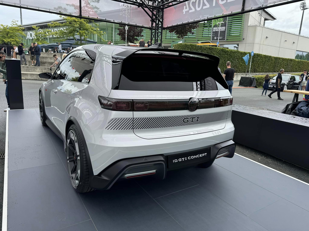 452934225_10161075783784029_4230438429047945129_n