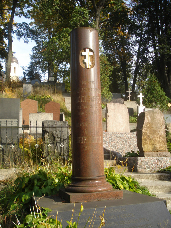 Grave-of-Aleksandr-Zhirkevich-in-the-Euphrosyne-Cemetery-in-Vilnius2