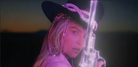 Todas las indirectas que le envía Belinda a Christian Nodal con 