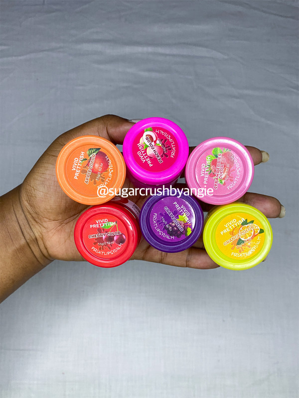 Prettyish fruit lip balms - Colorless