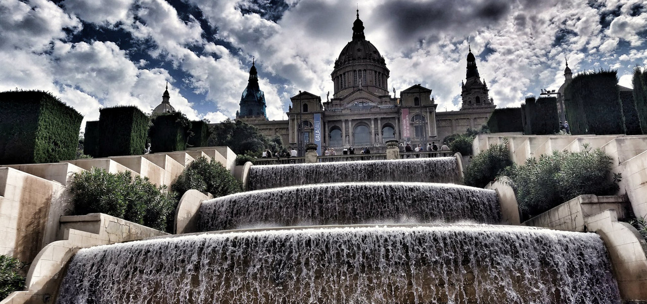 Grey-Fuentesde-Montjuic.jpg