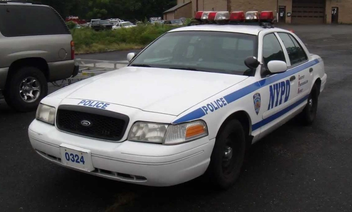 Ford-Crown Victoria-Police NYPD (1998-2011)