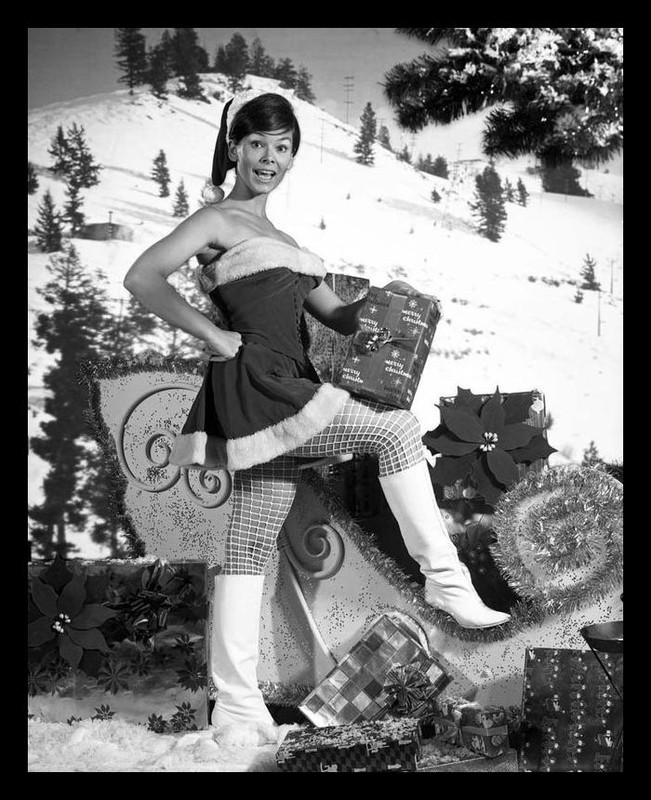 yvonne_craig_124