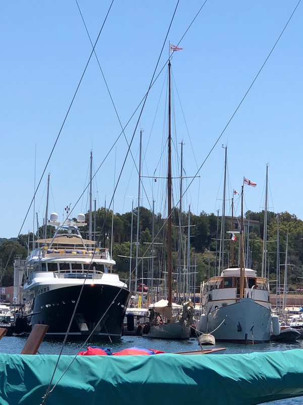 B8FF63F6-AC22-48D6-8655-9B158470AC45