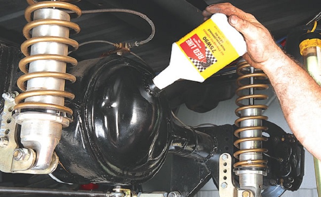 Gear-Oil-3.jpg