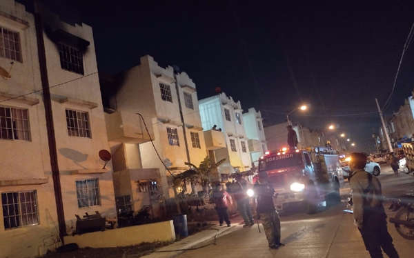 Vecinos aseguran que salvaron a una “mujer fantasma” de un incendio