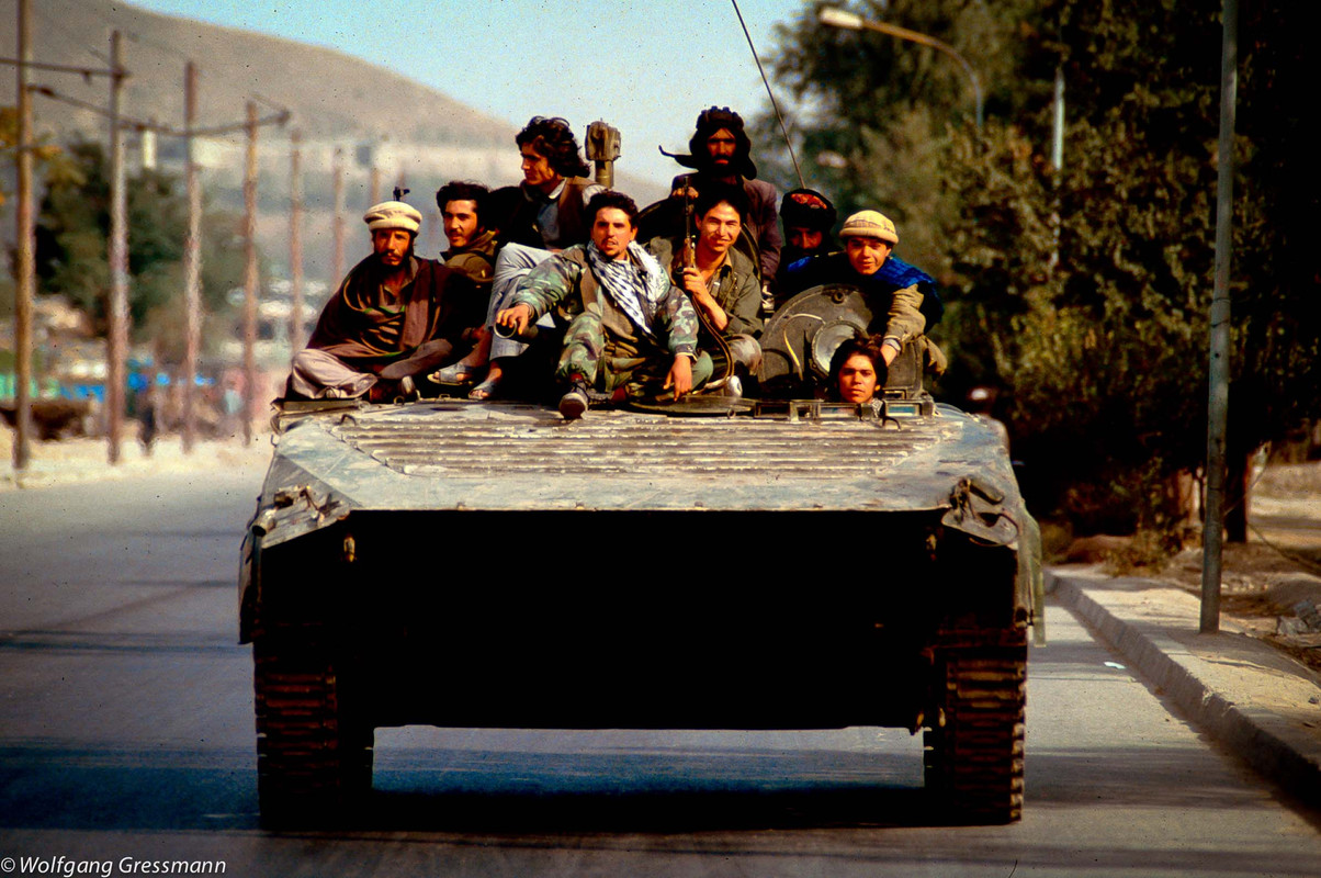 afg-mujahed-bmp-1-kabul-1992.jpg