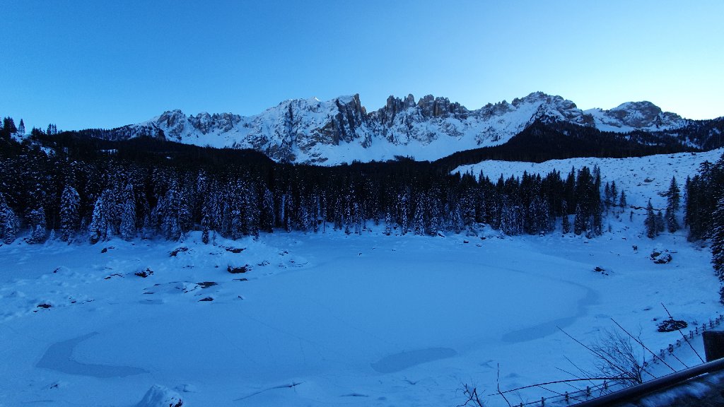 DOLOMITAS: NIEVE Y MERCADOS NAVIDEÑOS EN NOCHEVIEJA - Blogs de Italia - VAL DI FASA- LAGO DI CAREZZA- VIPITENO- BRESANONA (5)