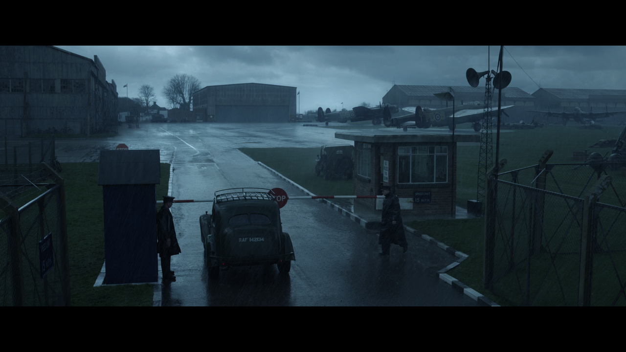 Allied.mkv_snapshot_01.48.06_[2020.07.10_22.41.04]